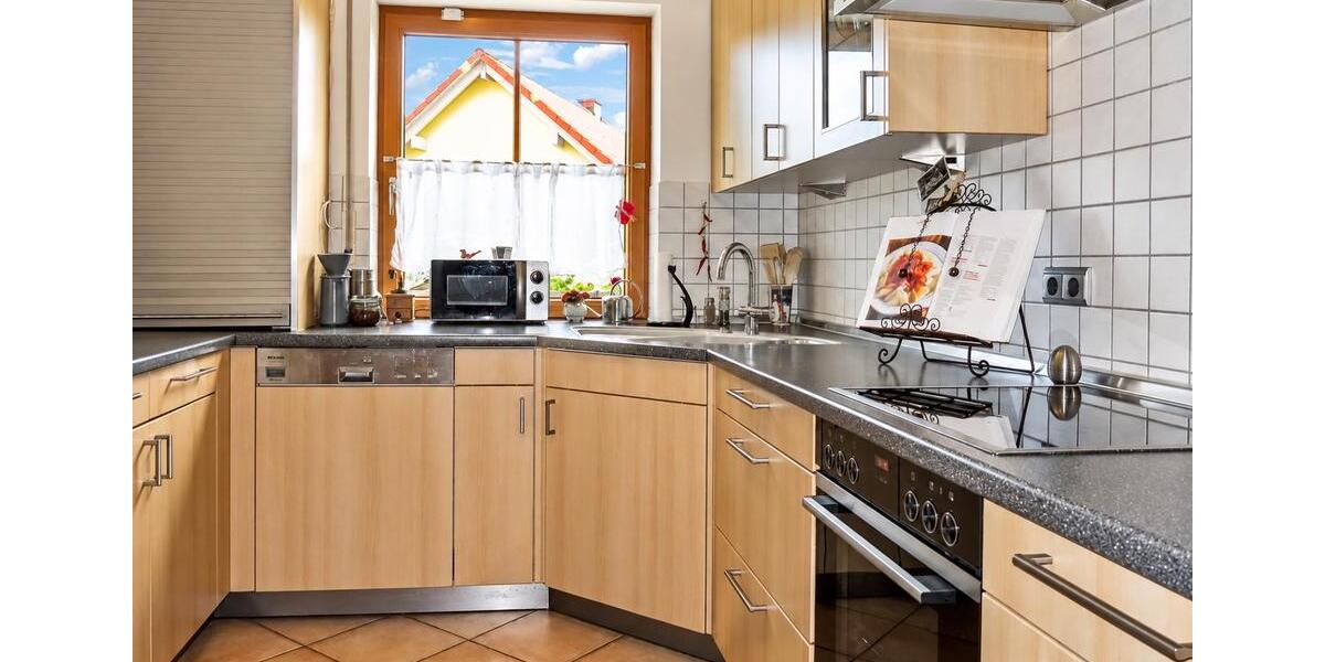 Einfamilienhaus Herrngiersdorf - 7 Zimmer, 200 m&sup2;, 1.550&euro; | Angebot:27617156