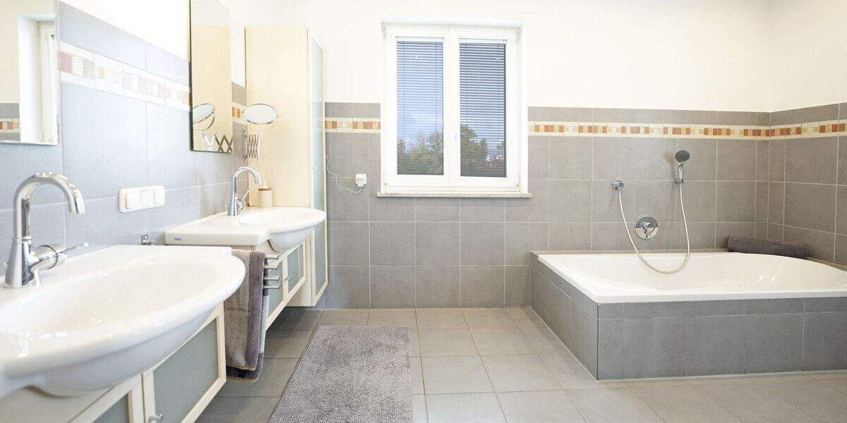 Einfamilienhaus Essenbach Oberahrain - 5 Zimmer, 206 m&sup2;, 890.000&euro; | Angebot:25665316