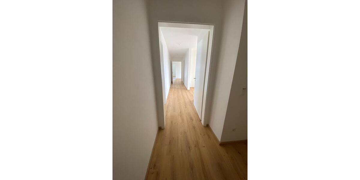 Einfamilienhaus Adlkofen - 4.5 Zimmer, 165 m&sup2;, 1.890&euro; | Angebot:26635818