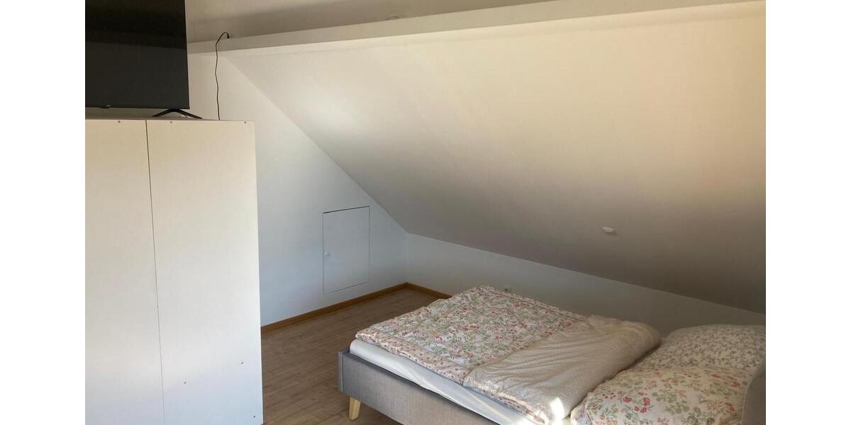 Dachgeschoßwohnung Gerzen - 1 Zimmer, 30 m&sup2;, 340&euro; | Angebot:25827623