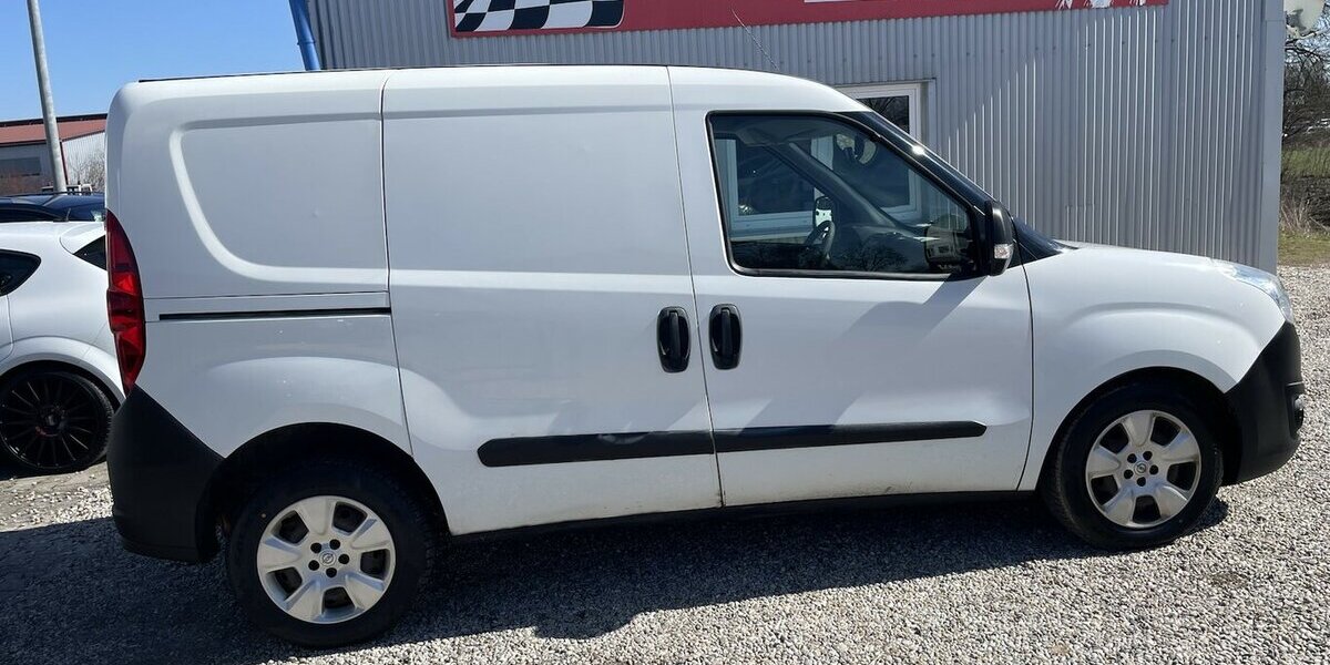 Opel Combo Kasten 1.3 CDTI 1. Hand L1 H1 2,2T 193.000 km 4.500 &euro; Altdorf 84032