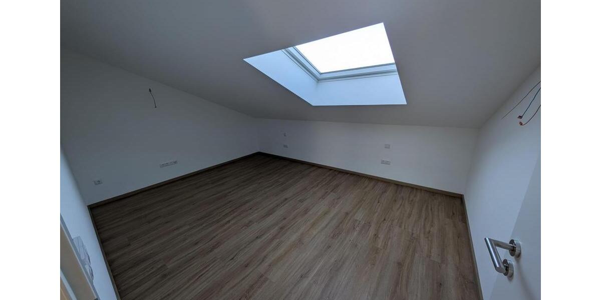 Dachgeschoßwohnung Essenbach - 2 Zimmer, 50 m&sup2;, 745&euro; | Angebot:26047079