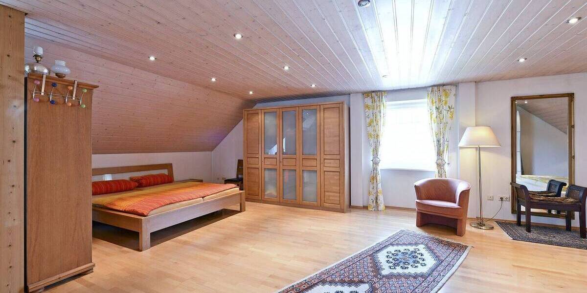 Einfamilienhaus Landshut Achdorf - 7 Zimmer, 350 m&sup2;, 1.150.000&euro; | Angebot:25743789