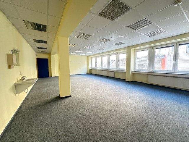 Gewerbeobjekt Landshut Industriegebiet - 1 Zimmer, 158 m&sup2;, 1.600&euro; | Angebot:25687236