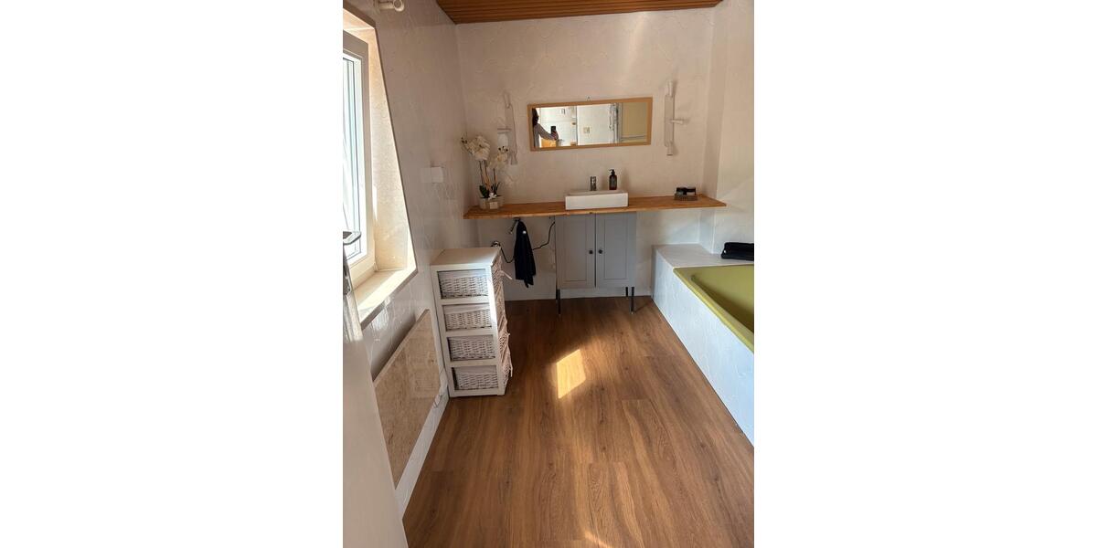 Etagenwohnung Altdorf - 3 Zimmer, 70 m&sup2;, 1.200&euro; | Angebot:26648157