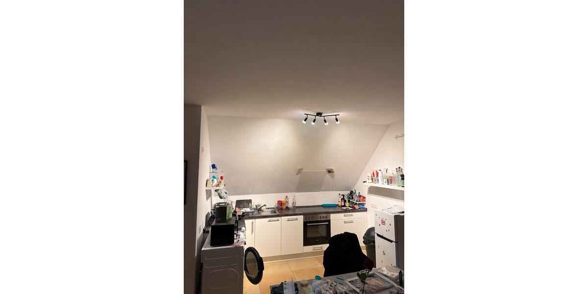 Dachgeschoßwohnung Landshut - 2 Zimmer, 71 m&sup2;, 1.120&euro; | Angebot:25965975