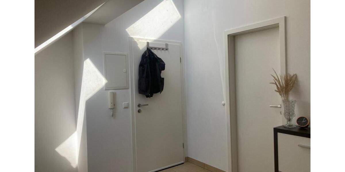 Dachgeschoßwohnung Gerzen - 1 Zimmer, 30 m&sup2;, 340&euro; | Angebot:25827623