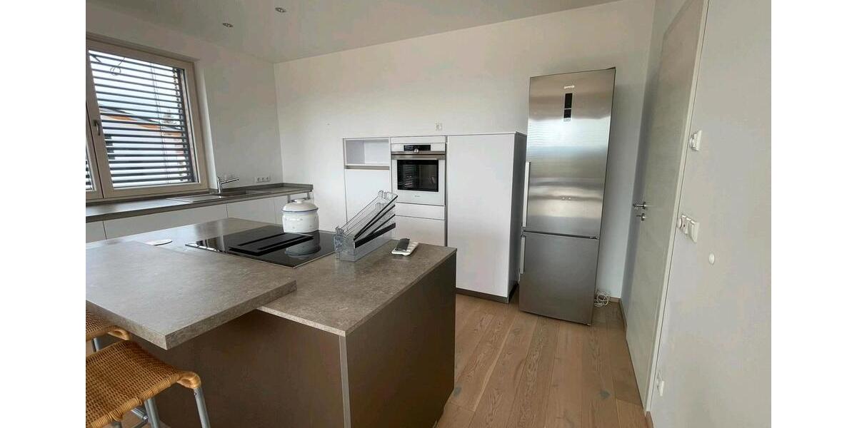 Einfamilienhaus Bruckberg - 3 Zimmer, 145 m&sup2;, 1.600&euro; | Angebot:26478221
