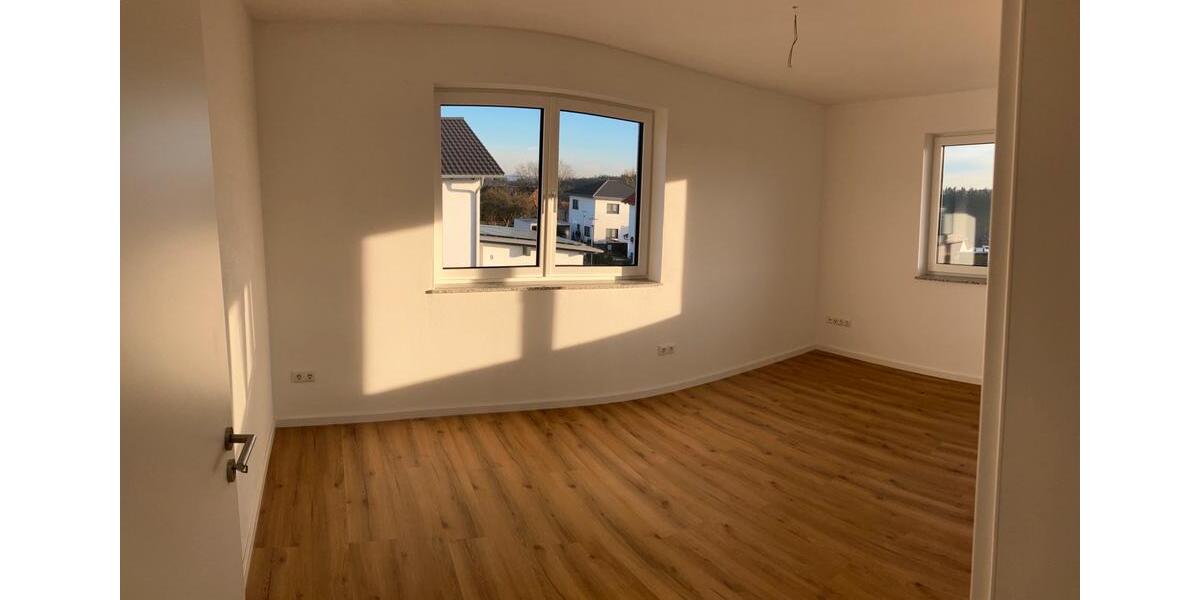 Doppelhaushälfte Bruckberg - 5 Zimmer, 133 m&sup2;, 1.700&euro; | Angebot:25329415