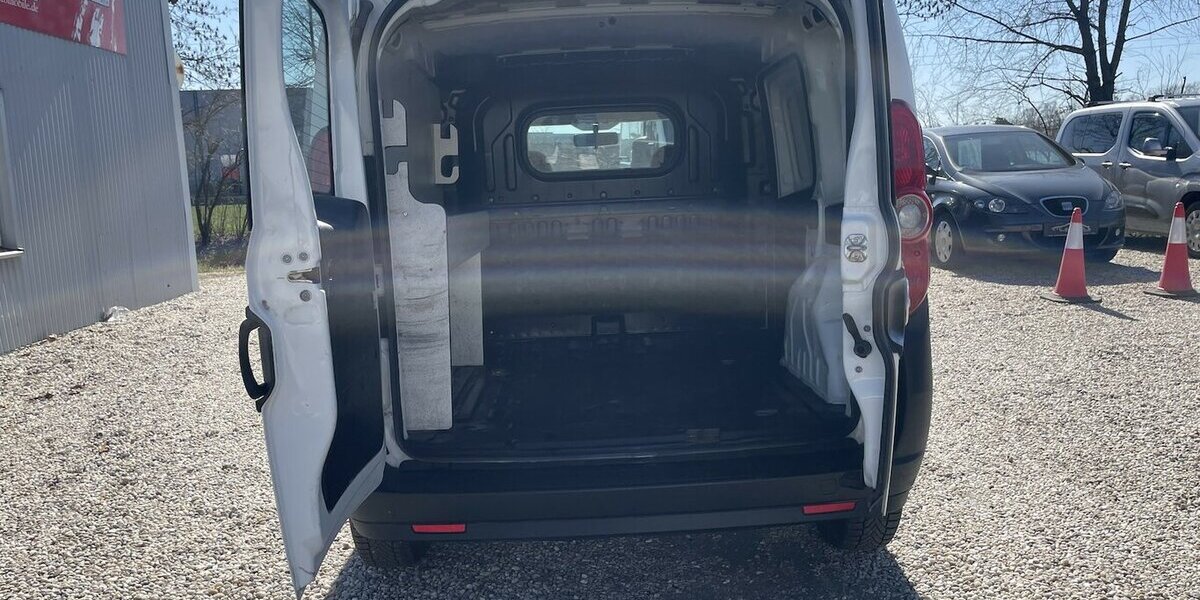 Opel Combo Kasten 1.3 CDTI 1. Hand L1 H1 2,2T 193.000 km 4.500 &euro; Altdorf 84032