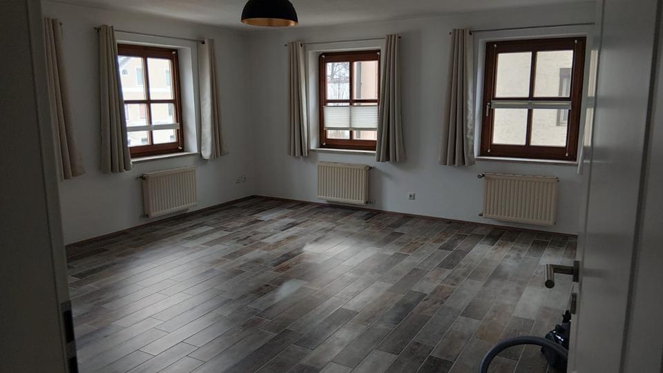 Etagenwohnung Bodenkirchen - 3.5 Zimmer, 120 m&sup2;, 820&euro; | Angebot:25942812