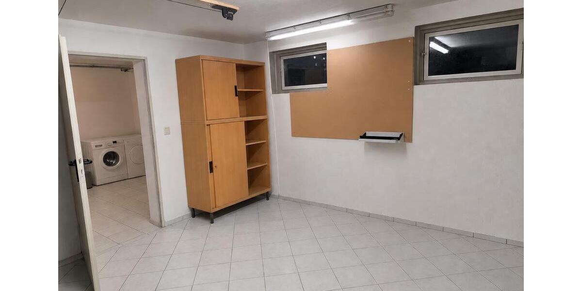 Etagenwohnung Mengkofen - 4 Zimmer, 100 m&sup2;, 900&euro; | Angebot:26626316