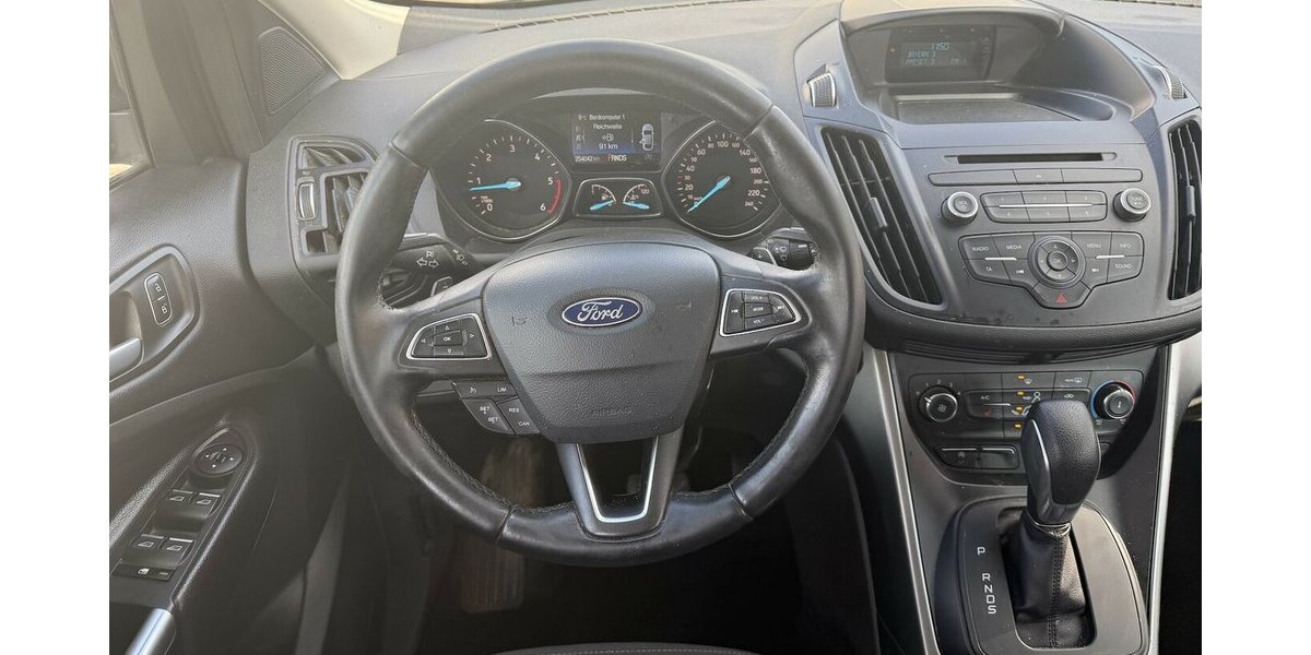 Ford Kuga 2.0 TDCI 4x4 Automatik Sitzheizung Keyless 254.000 km 6.990 &euro; Altdorf 84032