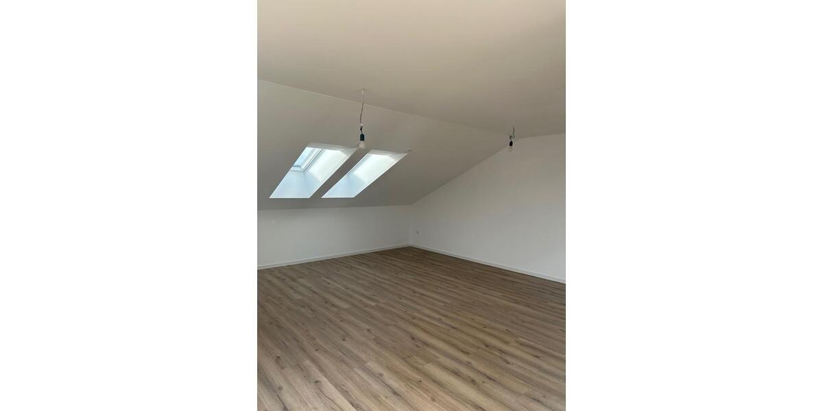 Erdgeschoßwohnung Hohenthann - 4 Zimmer, 97 m&sup2;, 1.720&euro; | Angebot:25312048