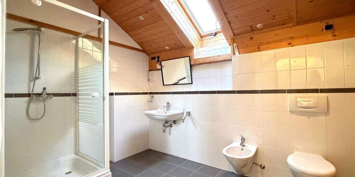 Einfamilienhaus Geisenhausen - 5 Zimmer, 144 m&sup2;, 649.000&euro; | Angebot:25701118