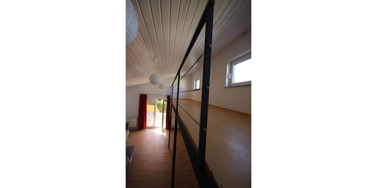 Etagenwohnung Landshut Achdorf - 3 Zimmer, 90 m&sup2;, 990&euro; | Angebot:25745417