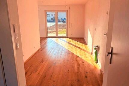 Wohnung Dingolfing - 2 Zimmer, 50 m&sup2;, 600&euro; | Angebot:25292410