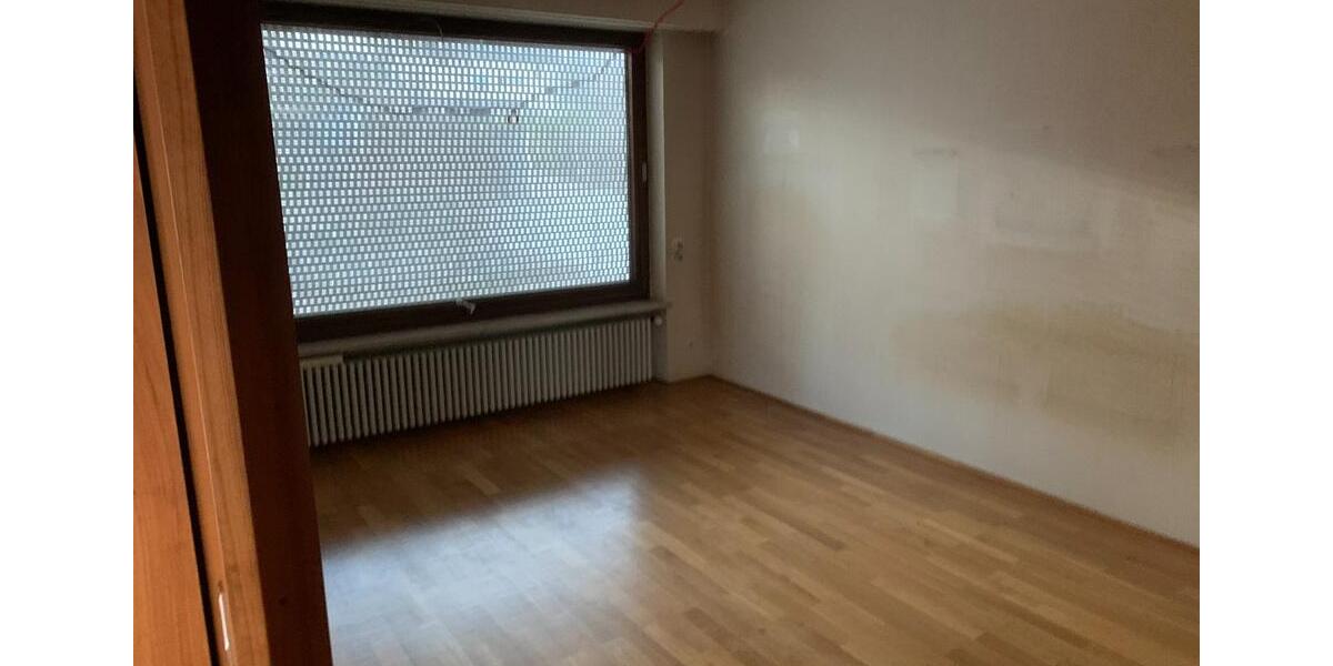 Einfamilienhaus Kumhausen - 7 Zimmer, 190 m&sup2;, 2.000&euro; | Angebot:25977749