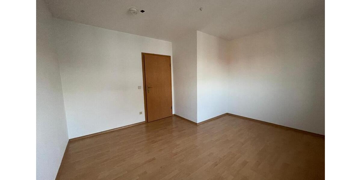 Etagenwohnung Vilsbiburg - 3 Zimmer, 76 m&sup2;, 690&euro; | Angebot:25655657
