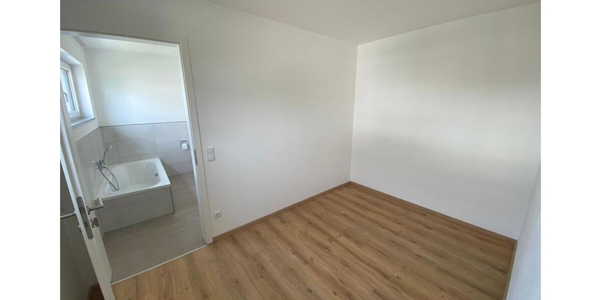 Einfamilienhaus Adlkofen - 4.5 Zimmer, 165 m&sup2;, 1.890&euro; | Angebot:26635818