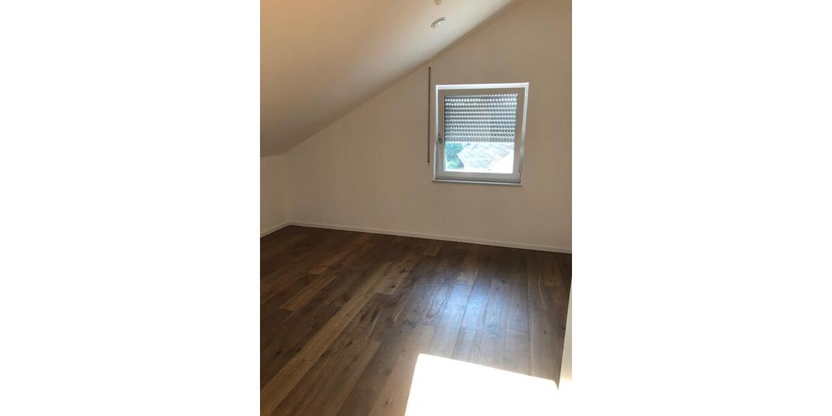Dachgeschoßwohnung Taufkirchen (Vils) - 4 Zimmer, 140 m&sup2;, 1.540&euro; | Angebot:27609513