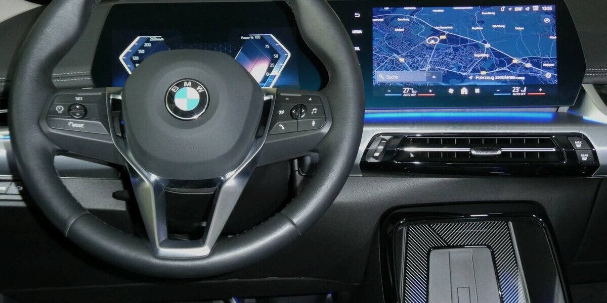 BMW X1 23d xDrive x-Line AHK,360°,HUD NP: 66.560 22.100 km 42.590 &euro; Landshut 84030