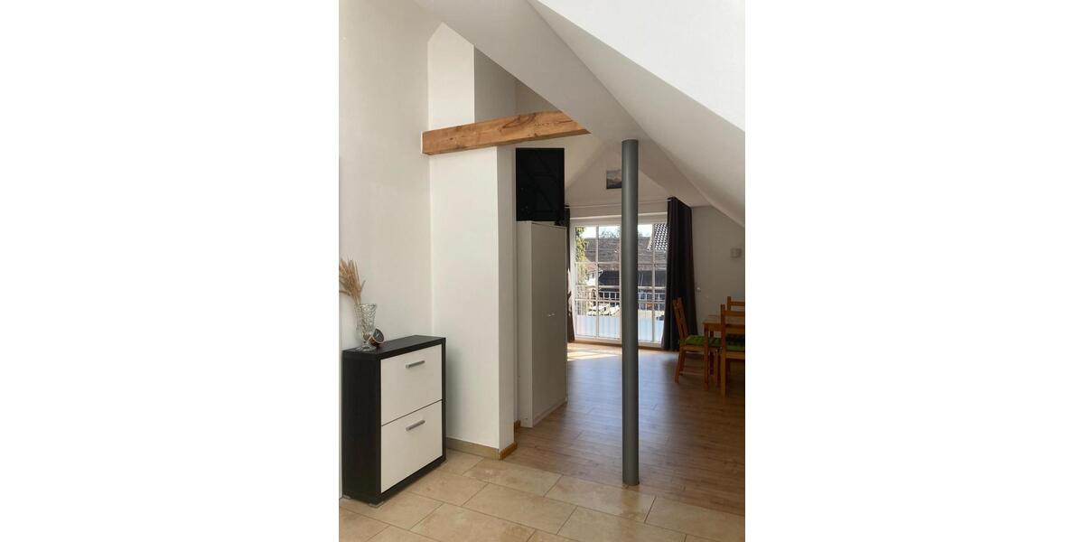 Dachgeschoßwohnung Gerzen - 1 Zimmer, 30 m&sup2;, 340&euro; | Angebot:25827623