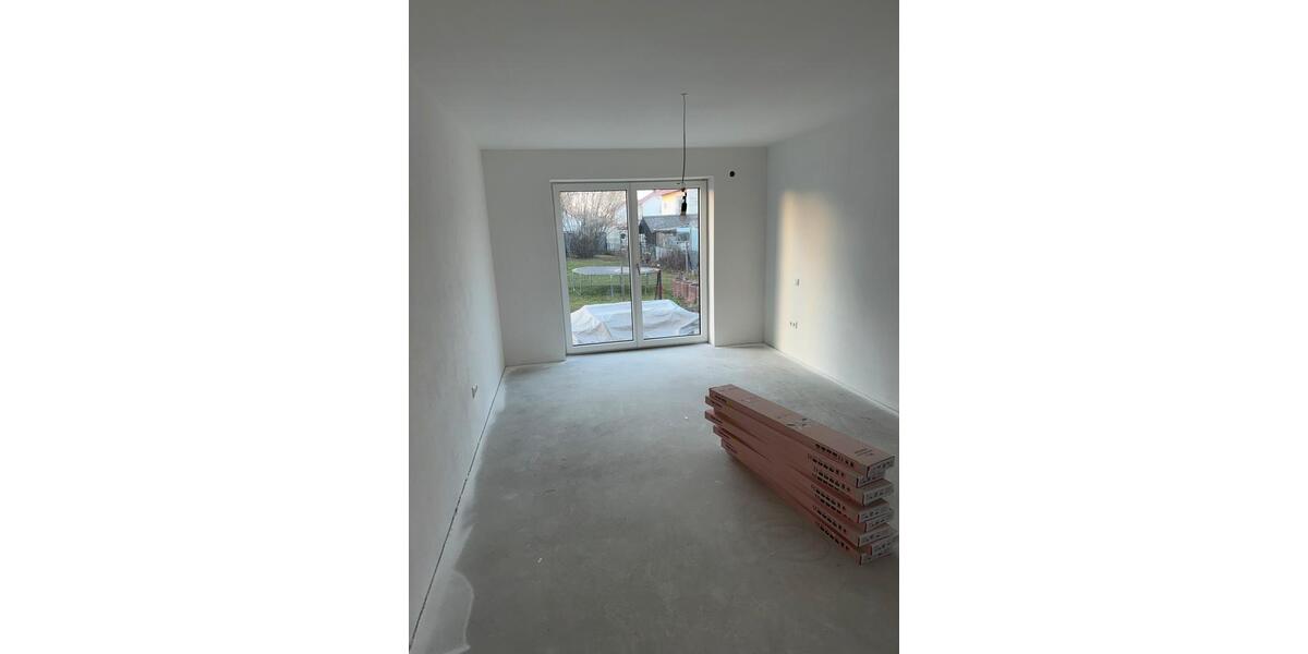 Erdgeschoßwohnung Dingolfing - 5 Zimmer, 125 m&sup2;, 1.400&euro; | Angebot:25887998