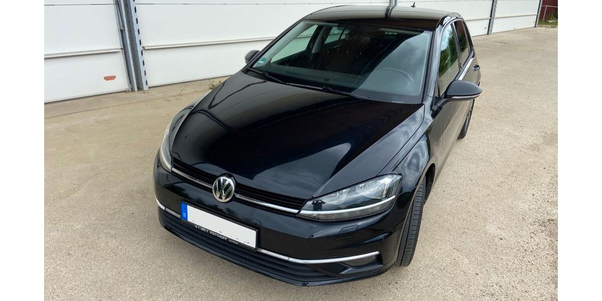 VW Golf 185.000 km 9.400 &euro; Pfeffenhausen 84076