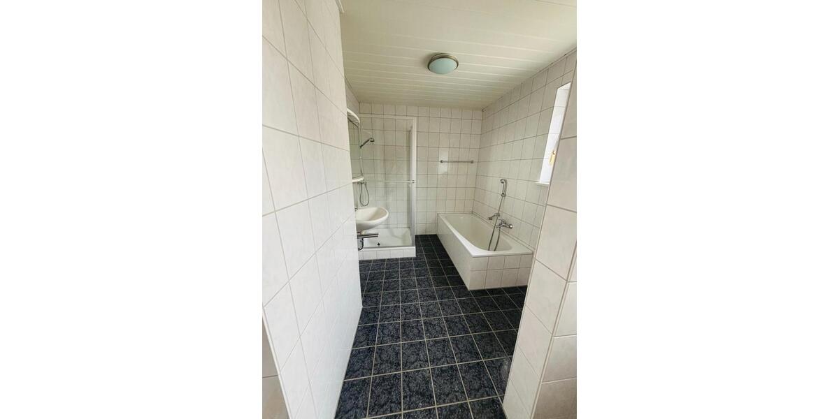 Hochparterre Rottenburg an der Laaber - 3 Zimmer, 75 m&sup2;, 650&euro; | Angebot:25935714