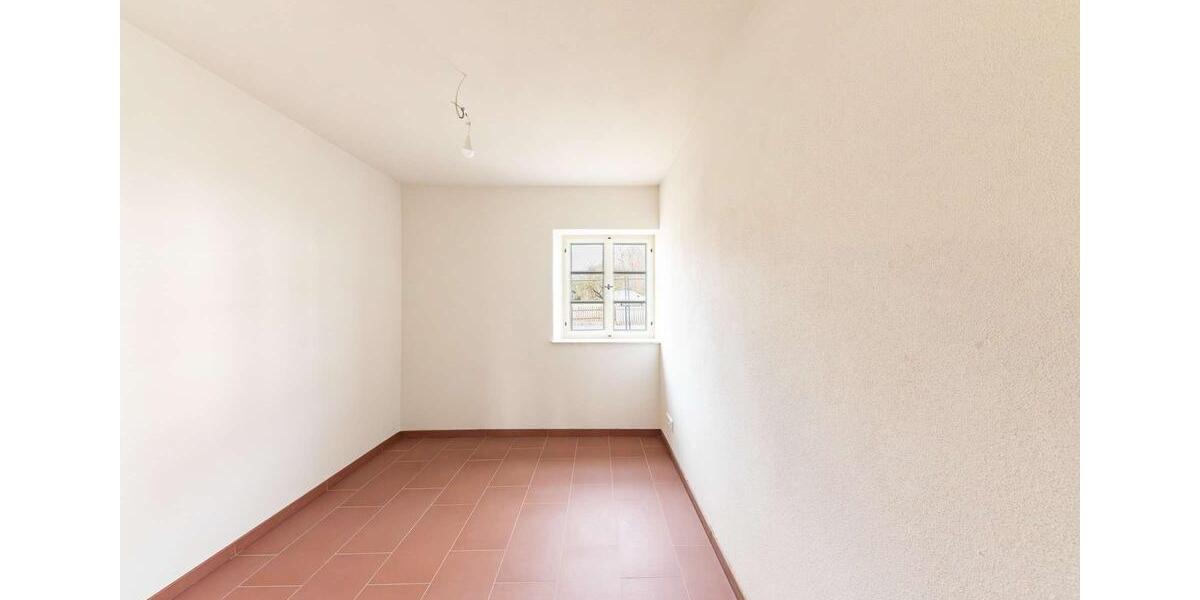 Erdgeschoßwohnung Attenkirchen - 3 Zimmer, 82 m&sup2;, 1.120&euro; | Angebot:25416711