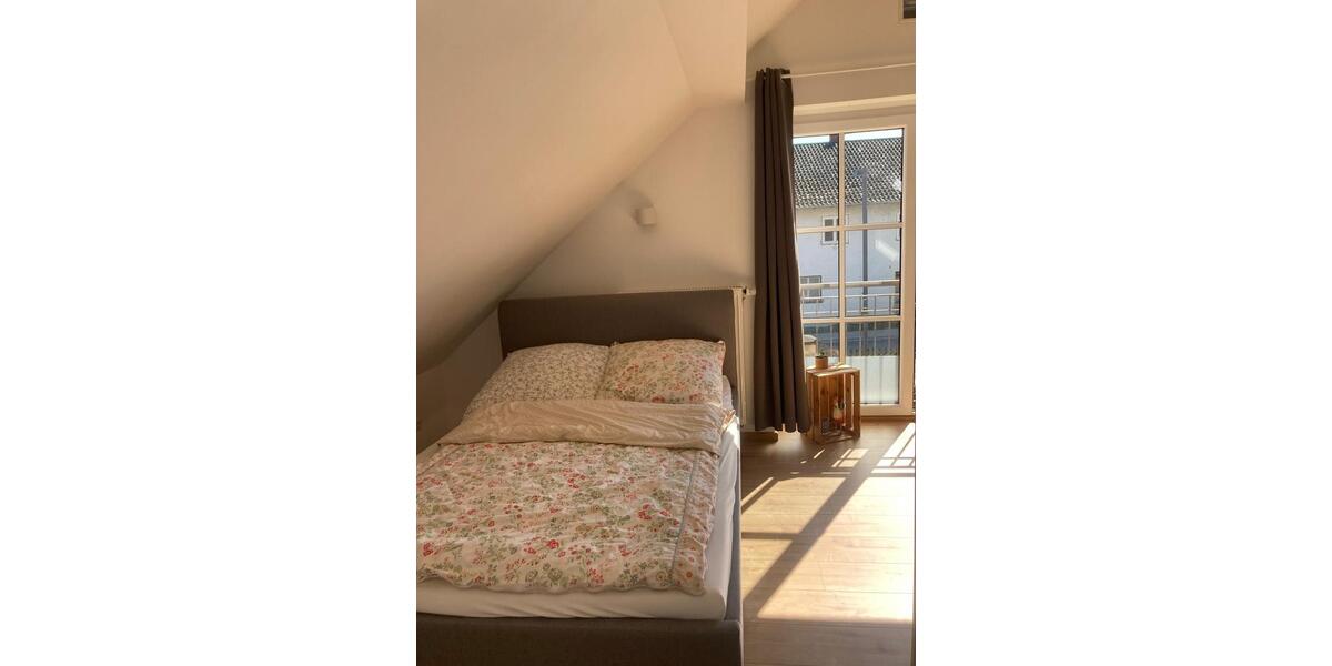 Dachgeschoßwohnung Gerzen - 1 Zimmer, 30 m&sup2;, 340&euro; | Angebot:25827623