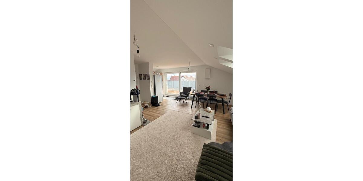 Dachgeschoßwohnung Essenbach - 4 Zimmer, 97 m&sup2;, 1.600&euro; | Angebot:25279484