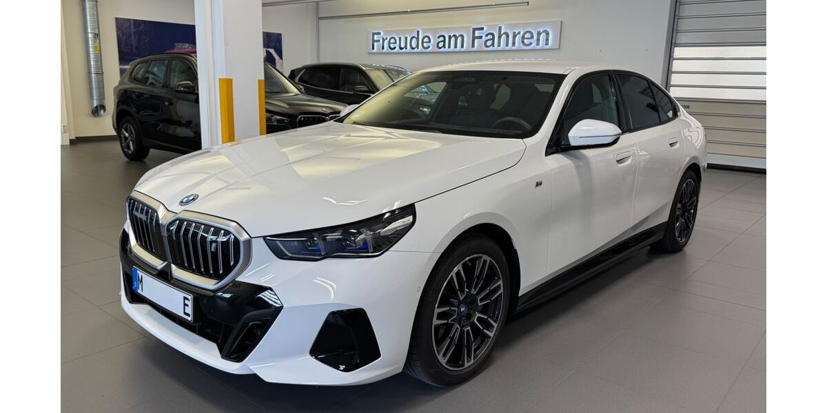BMW i5 36.472 km 54.789 &euro; Ergolding 84030