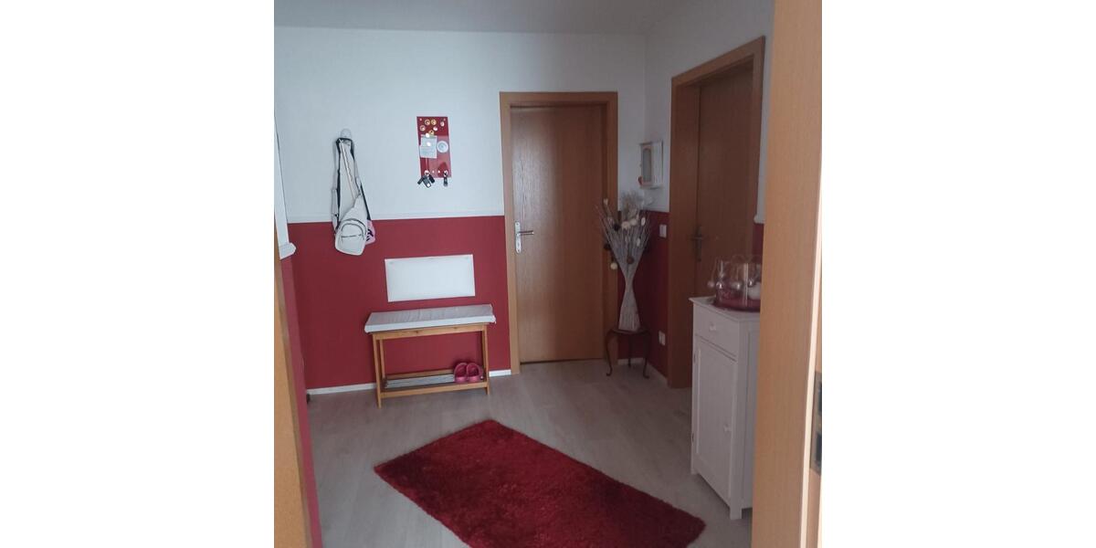 Dachgeschoßwohnung Essenbach - 2.5 Zimmer, 70 m&sup2;, 315.000&euro; | Angebot:27110516