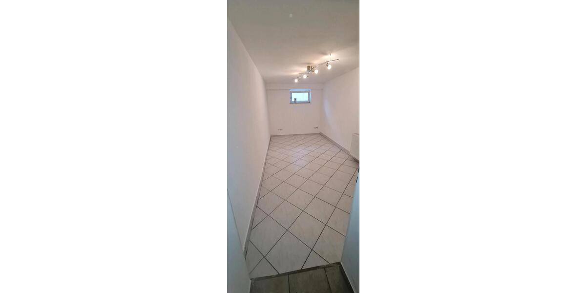 Etagenwohnung Dorfen - 4 Zimmer, 100 m&sup2;, 1.500&euro; | Angebot:25875109