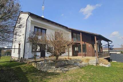 Haus Aham-Loizenkirchen Loizenkirchen - 9 Zimmer, 213 m&sup2;, 435.000&euro; | Angebot:25770490