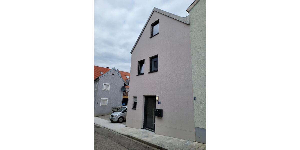 Reihenhaus Dingolfing - 2 Zimmer, 93 m&sup2;, 360.000&euro; | Angebot:26089010