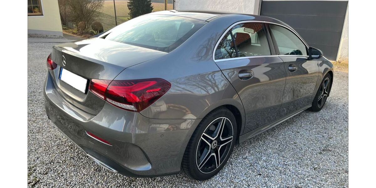 Mercedes-Benz A 200 97.810 km 22.900 &euro; Haag a.d.Amper 85410