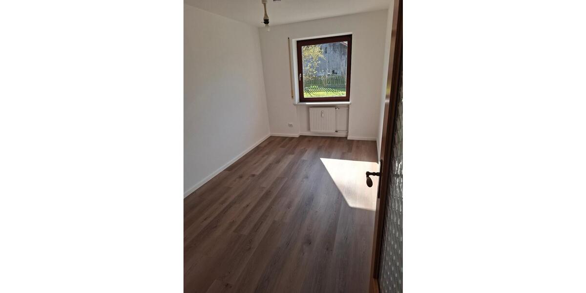 Erdgeschoßwohnung Kirchberg - 5 Zimmer, 115 m&sup2;, 1.145&euro; | Angebot:25855035