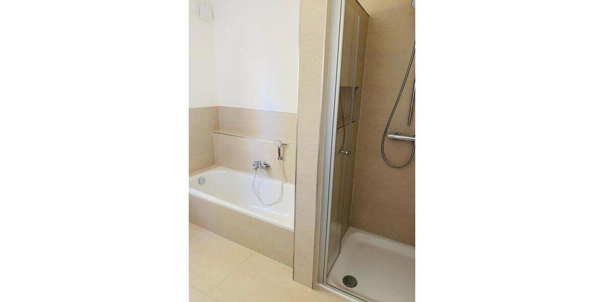 Erdgeschoßwohnung Rottenburg an der Laaber - 3 Zimmer, 104 m&sup2;, 1.170&euro; | Angebot:25977249