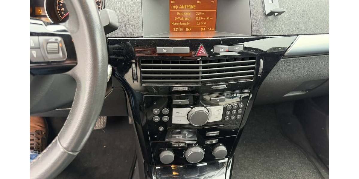 Opel Astra 1.6i 1.Hand Automatik Teilleder Xenon AHK 66.700 km 4.900 &euro; Altdorf 84032