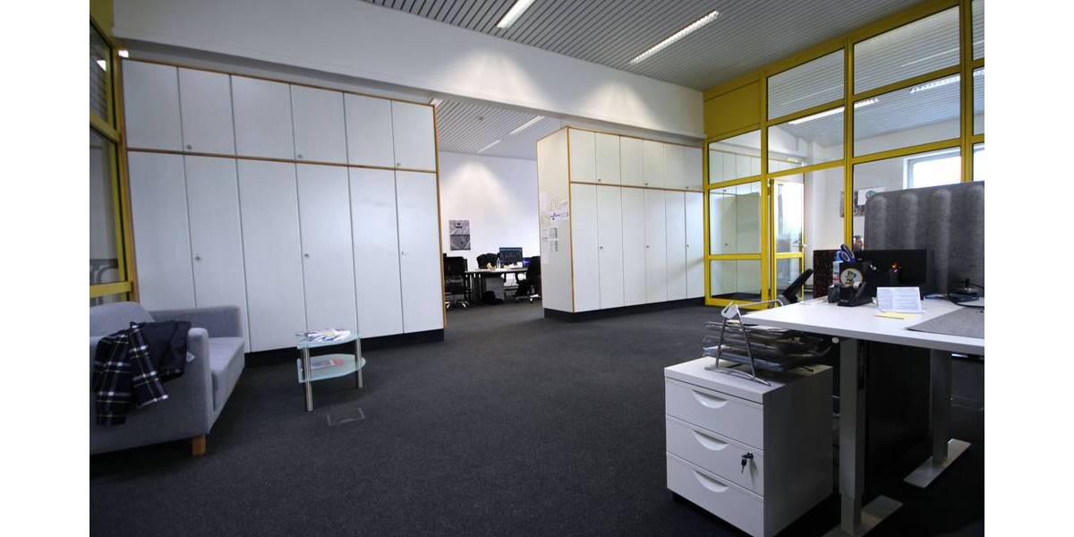 Gewerbeobjekt Landshut Industriegebiet - 2 Zimmer, 286 m&sup2;, 1.500&euro; | Angebot:25745415