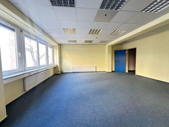 Gewerbeobjekt Landshut Industriegebiet - 1 Zimmer, 158 m&sup2;, 1.600&euro; | Angebot:25687236