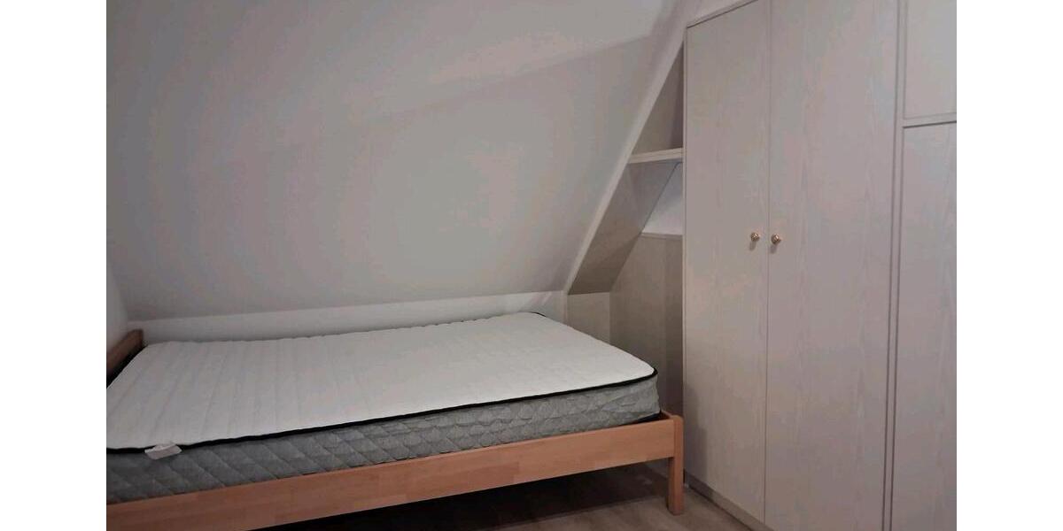 Dachgeschoßwohnung Dingolfing - 2 Zimmer, 42 m&sup2;, 500&euro; | Angebot:24923289