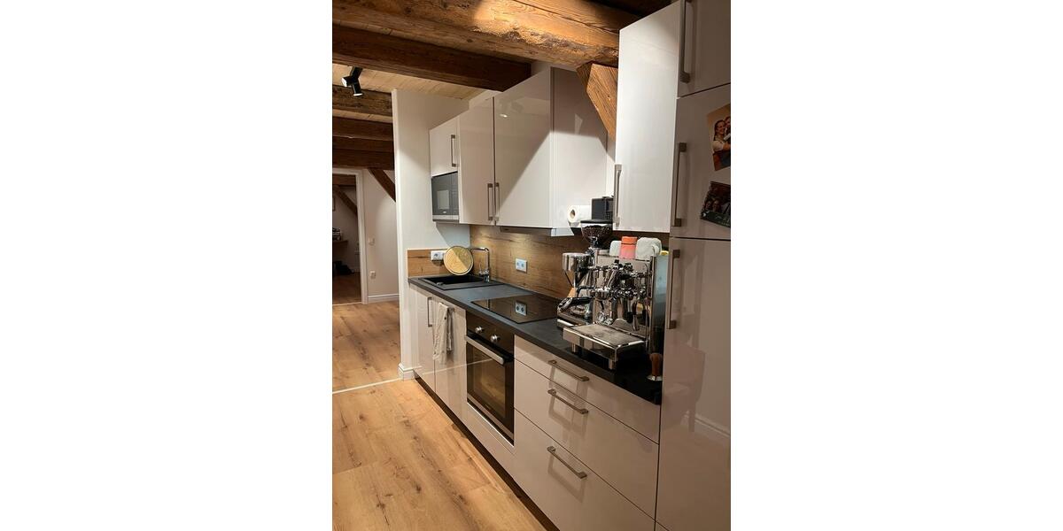 Dachgeschoßwohnung Velden - 2 Zimmer, 65 m&sup2;, 1.200&euro; | Angebot:25996921