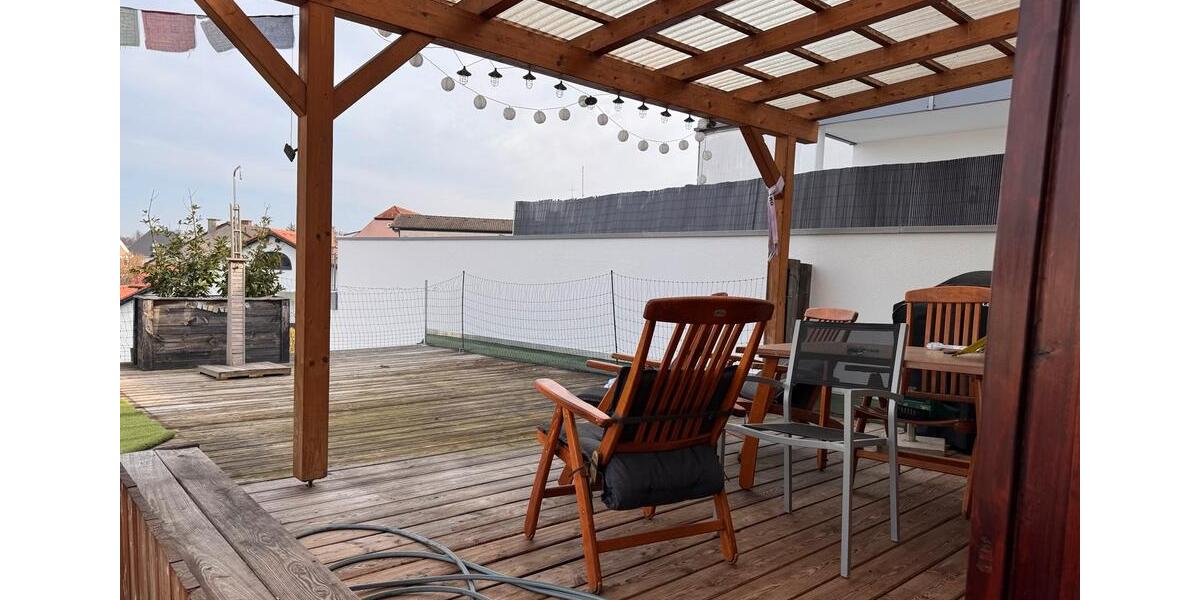 Etagenwohnung Dingolfing - 4 Zimmer, 130 m&sup2;, 1.600&euro; | Angebot:25323923