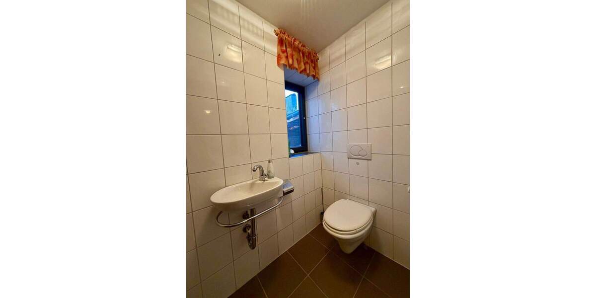 Einfamilienhaus Geisenhausen - 5 Zimmer, 144 m&sup2;, 649.000&euro; | Angebot:25701118