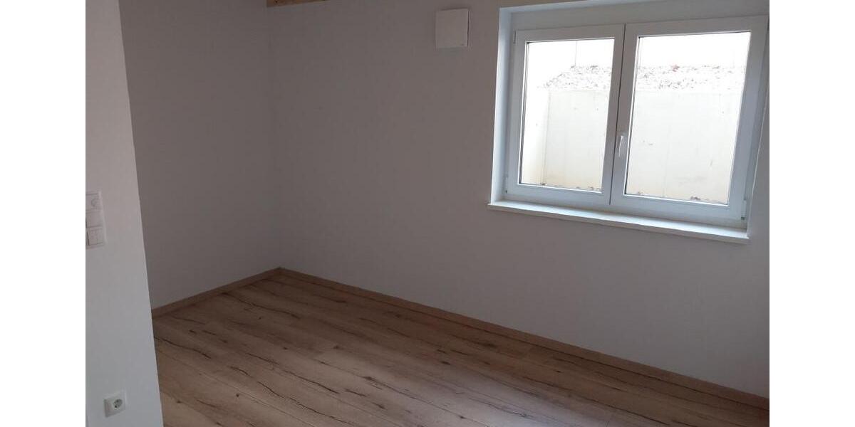 Etagenwohnung Geisenhausen - 5 Zimmer, 118 m&sup2;, 1.650&euro; | Angebot:25755391