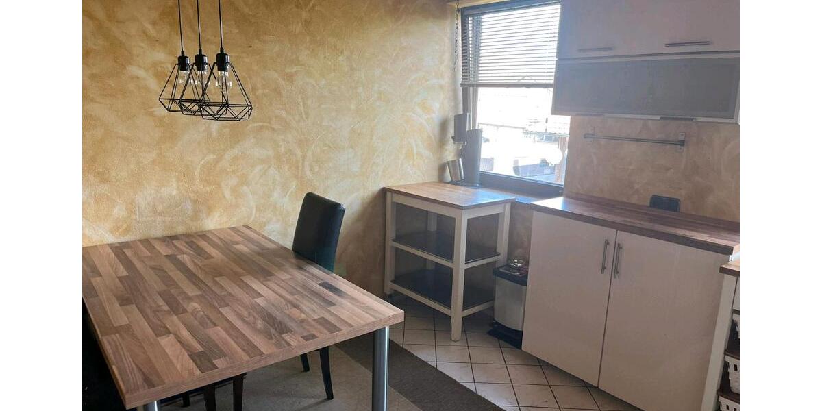 Etagenwohnung Niederaichbach - 4 Zimmer, 140 m&sup2;, 1.300&euro; | Angebot:26630185